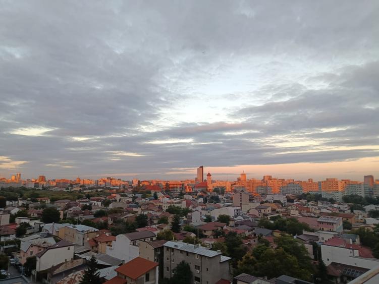 Apartament 2 camere / 50 m² utili / 2 balcoane (terase) / Decomandat - 18