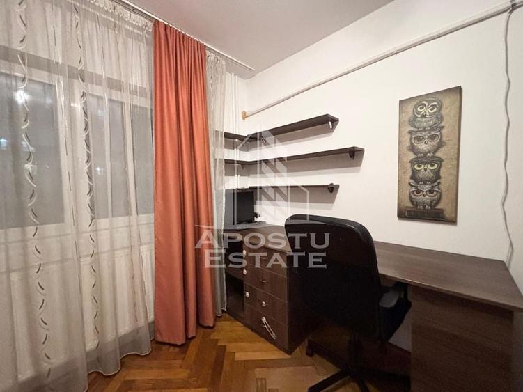 Apartament cu 3 camere, Decomandat, Centrala Proprie, zona Sagului - 5