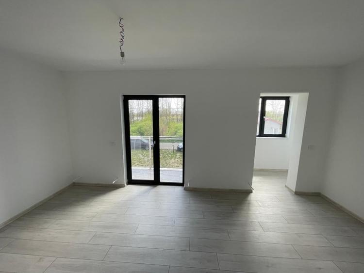 Casa noua P+1 cu teren de 330mp si toate utilitatile la Braniste/Podari - 8