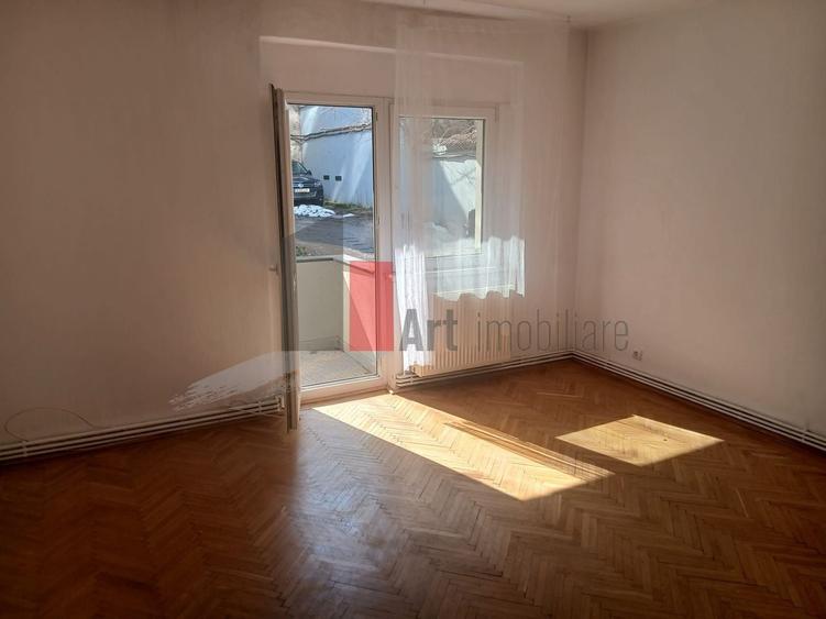 3 Camere Universitate - Parcul Cismigiu - 3