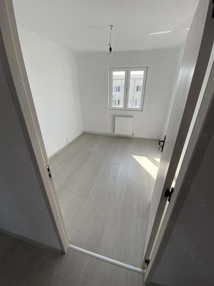 Apartament 3 camere, 80 mp, decomandat, renovat Micro 3 - 4