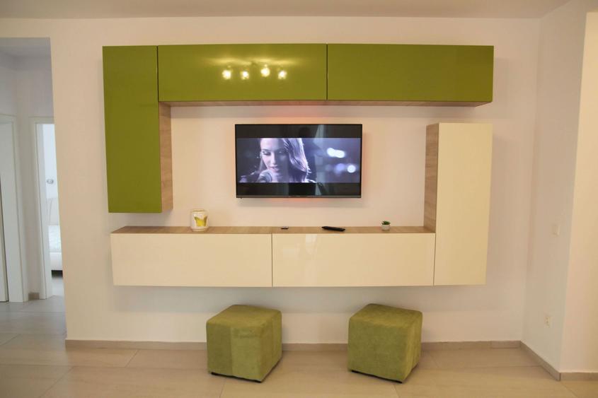 Inchiriez apartament cu 2 camere cu curte proprie - 2