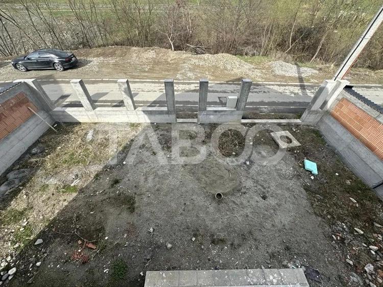 Casa individuala cu 4 camere 2 bai 500 mp teren 2 terase carport - 2