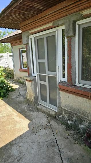 Teren si casa batraneasca - 3