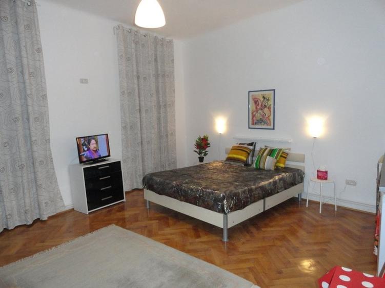 Brasov garsoniera de inchiriat,facultate, Biserica Neagra( smart working) - 1