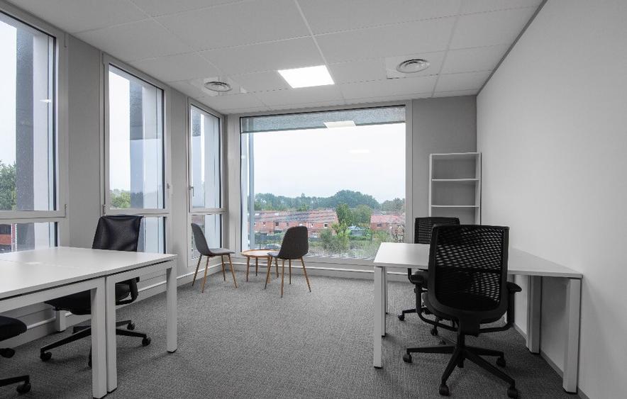 Spa?iu de birou privat pentru 3 persoane in Regus Primavera - 2