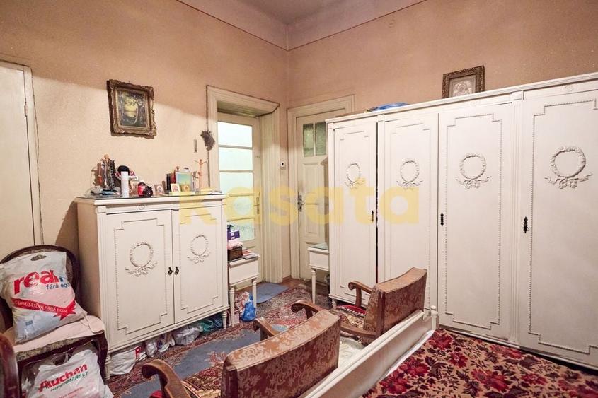 CASĂ CLASICĂ DE VANZARE CU POTENȚIAL PREMIUM ÎN ZONA 1 MAI - 8