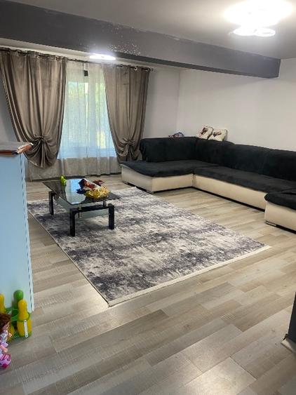 Casă de vânzare  - 4