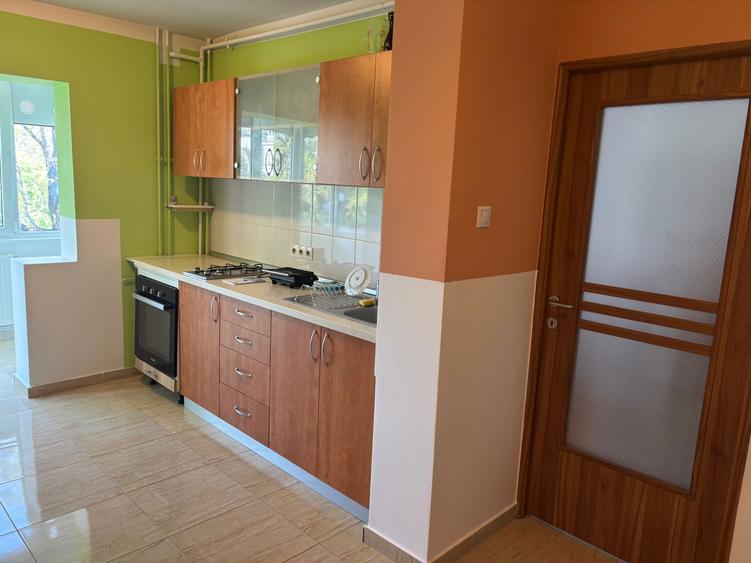 De inchiriat apartament cu 2 camere decomandat et.1 cu centrala proprie zona Aradului!! - 6