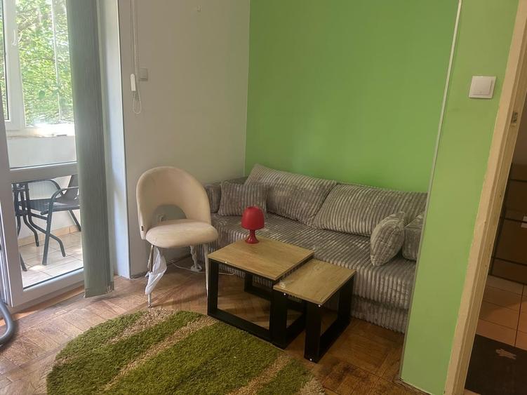 Garsonieră decomandată, mobilată în Dristor
