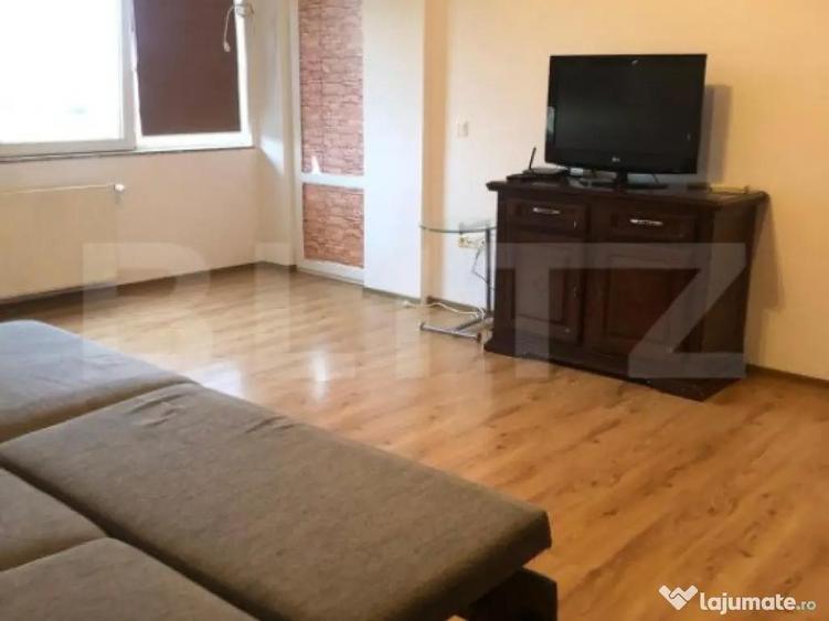 Apartament de inchiriat cu 2 camere, 80 mp, etaj intermediar - 1