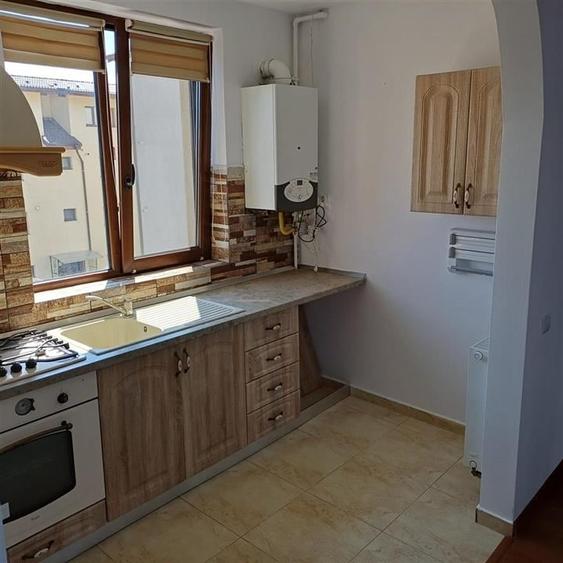 Apartament decomandat 3 camere cu balcon de 17 mp in Selimbar - 6