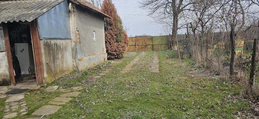 Casa batraneasca ?i teren intravilan - 4