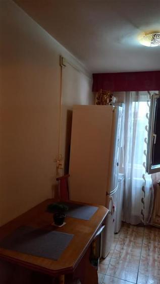Apartament 2 camere semidecomandate,zona Cora - 10