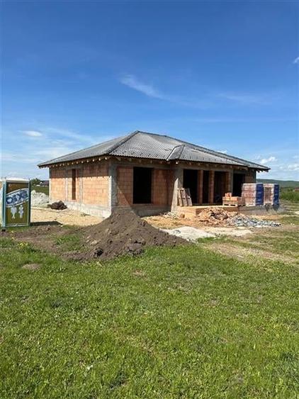 Casa la 15 minute de Brasov, DJ 112A, la rosu sau finalizata la cheie - 11