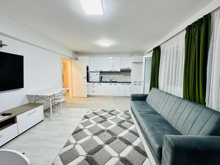 Apartament de 3 camere, decomandat, 2 bai, parcare, Titan - Pallady