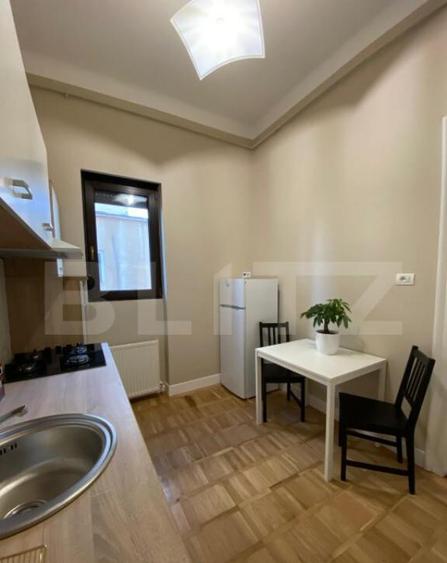 Apartament cu farmec interbelic ?i utilitate moderna z - 1