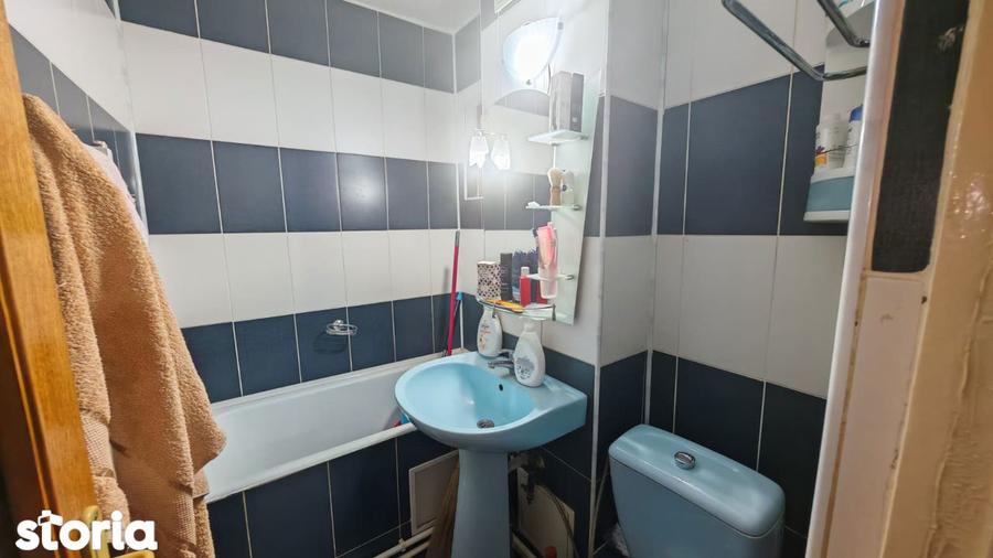 De vanzare apartament 2 camere decomandat Micro 13 - 1