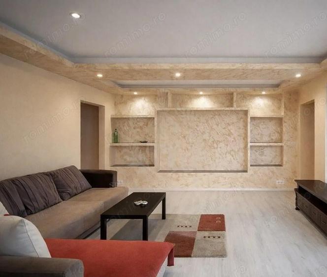 // 3 CAMERE// ULTRACENTRAL// - 1