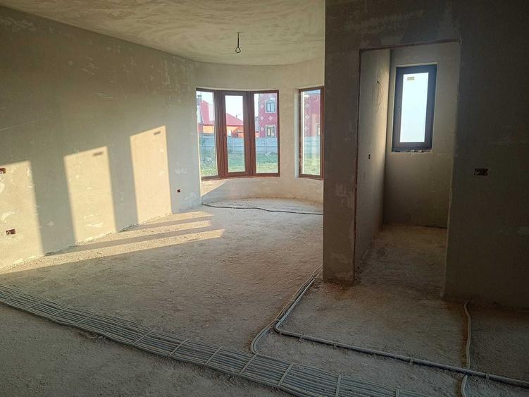 Casă cu 3 camere în Oșorhei