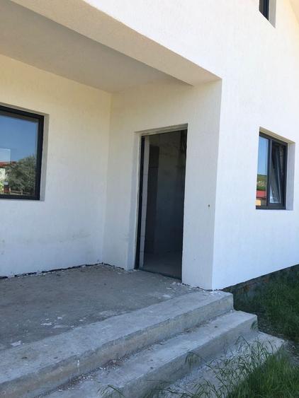 Vand casa Valu lui Traian 500 mp - 1