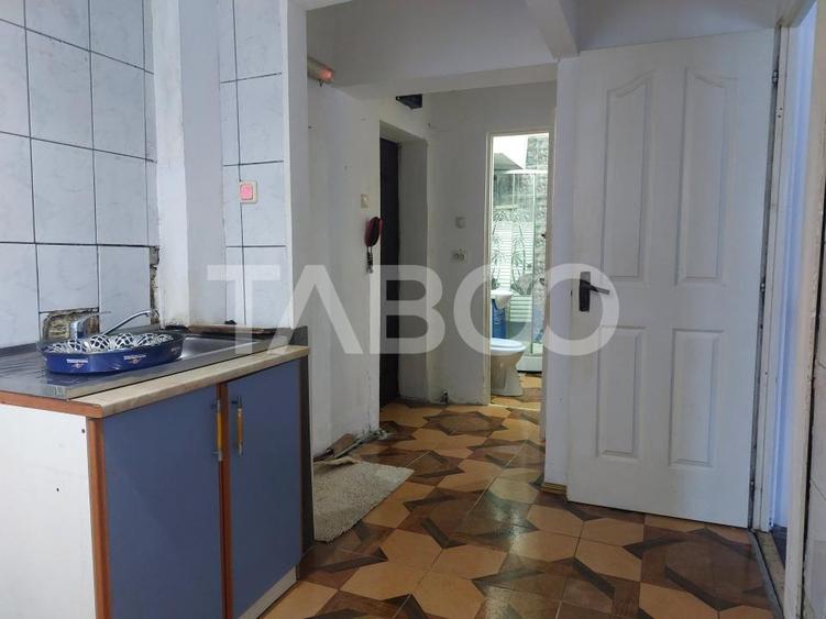 Apartament 2 camere decomandate 35 mp parter Cisnadie - 2