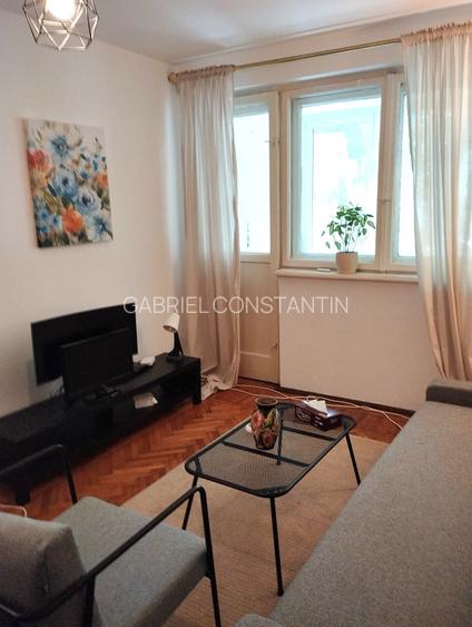 Apartament cu 2 camere semidecomandat, mobilat în Pajura Apartament cu 2 camere semidecomandat, mobilat în Pajura