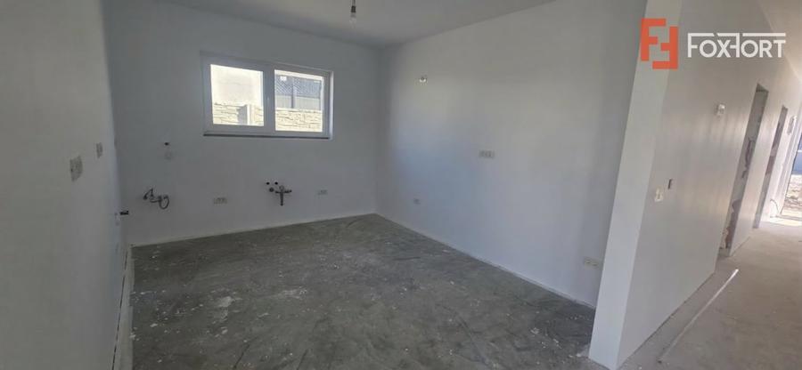 Duplex plan parter, despartit prin camera tehnica - Mosnita Noua - 8