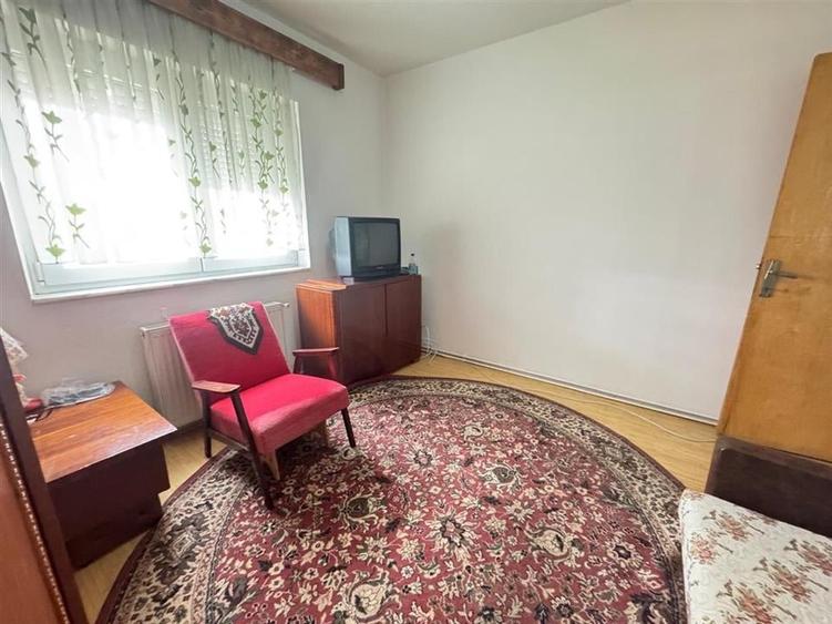 Apartament decomandat 3 camere 2 bai balcon zona Terezian - 38