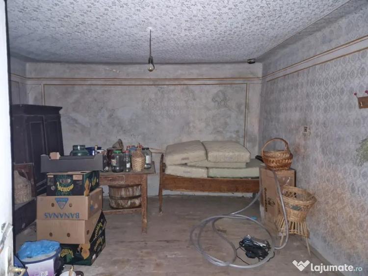 Casa veche cu teren generos sat Mogo?e?ti, com. Satu - 10