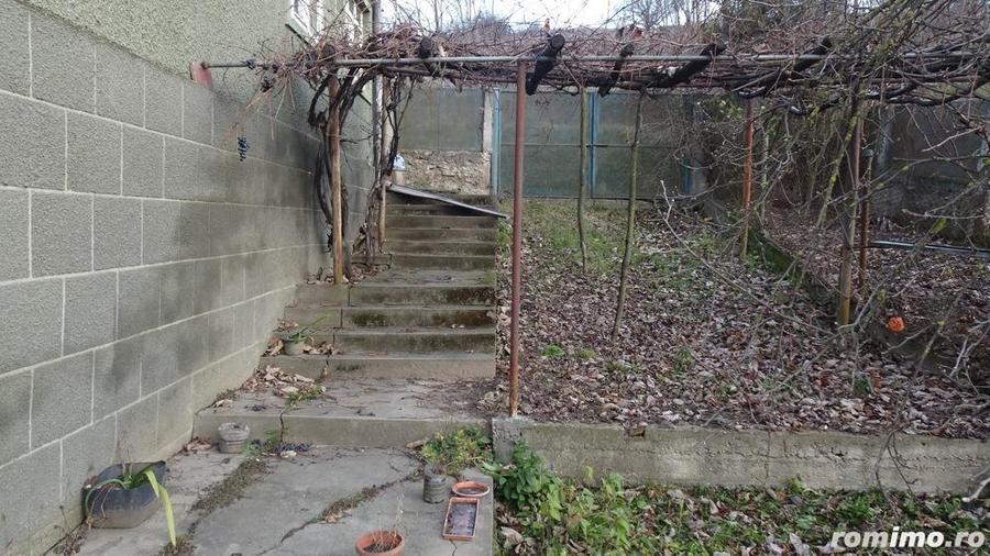Vand casa curte si gradina in Branisca (la 15 Km de Municipiul Deva), suprafata de teren 2245 mp - 2