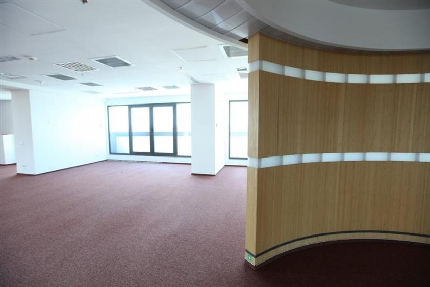 Vanzare cladire birouri zona Pipera Tunari - 16