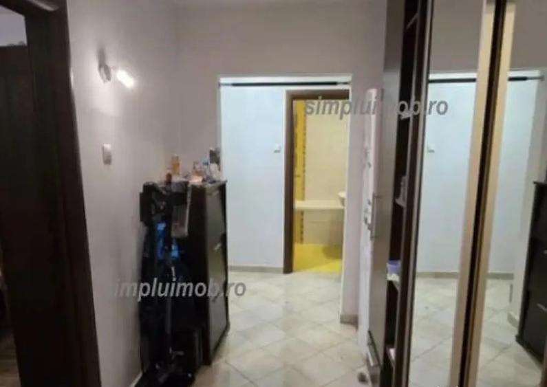 Metrou Titan decomandat spatios 2 camere - 10