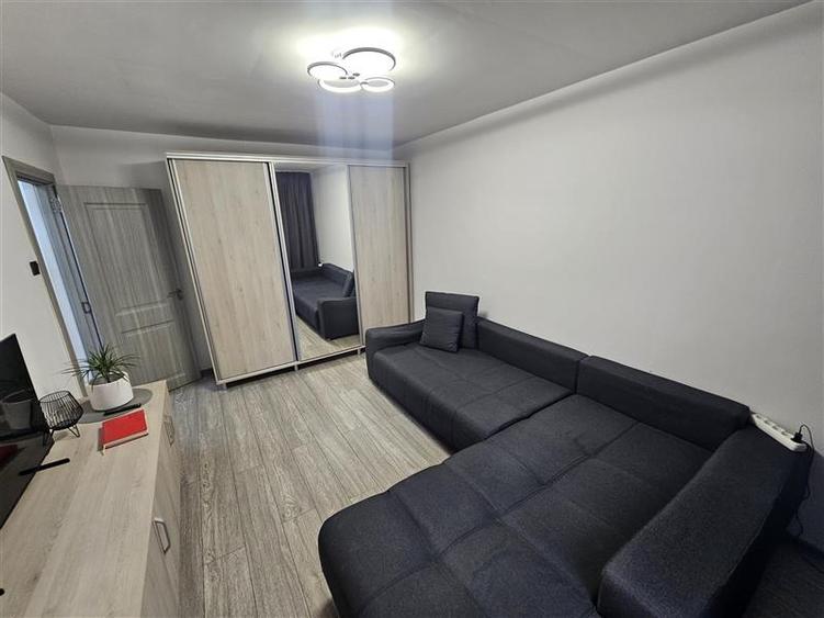 Resita, Garsoniera, Renovata, Mobilata+Utilata, Et. 2, Micro 4 - 14