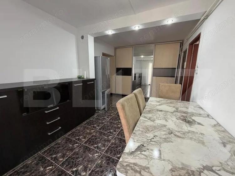 Apartament cu 3 camere de inchiriat, zona Bradet - 7