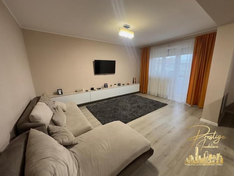 Apartament AN cu 3 camere de vanzare zona Lacul Rosu,Rogerius - Oradea - 1