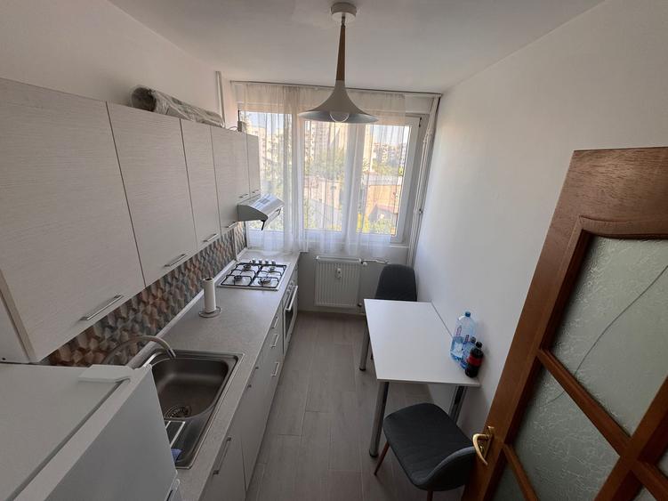 Dimitrie Cantemir-statia metrou Tineretului - 1