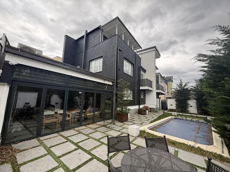 Vilă de lux în Făget | 330 mp | Piscină, intimitate totală, finisaje premium - 1