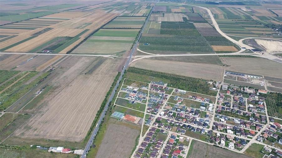 Teren de vanzare pe E 85 langa Autostrada A7  Focsani - 8