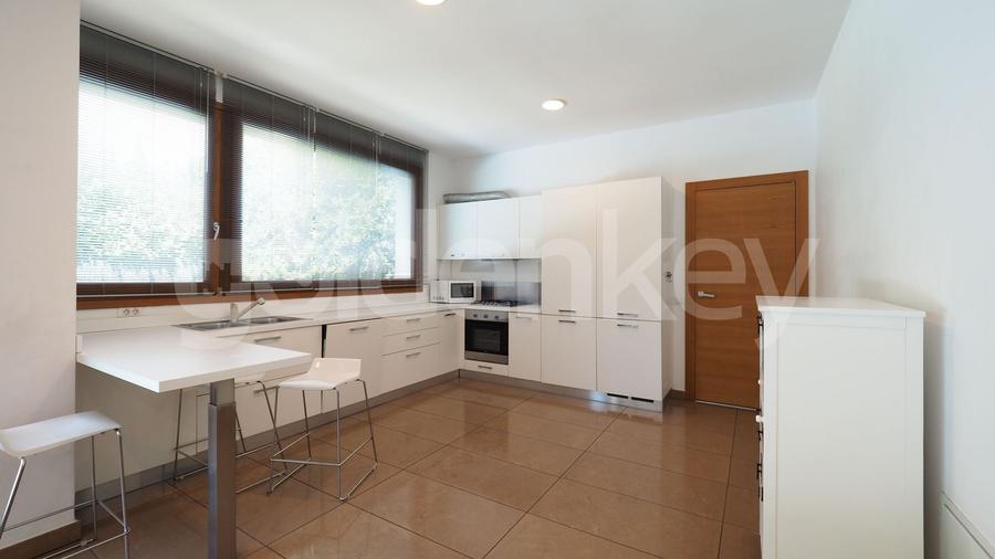 Vila moderna mobilata cu 5 camere | piscina - 6