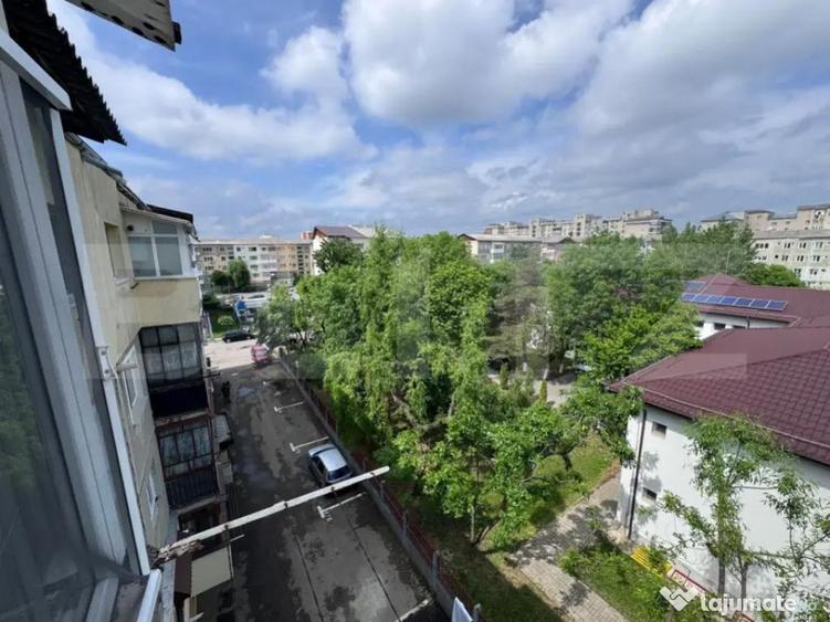 Apartament de vanzare, cu 2 camere, 49 mp, zona Micro 11 - 8