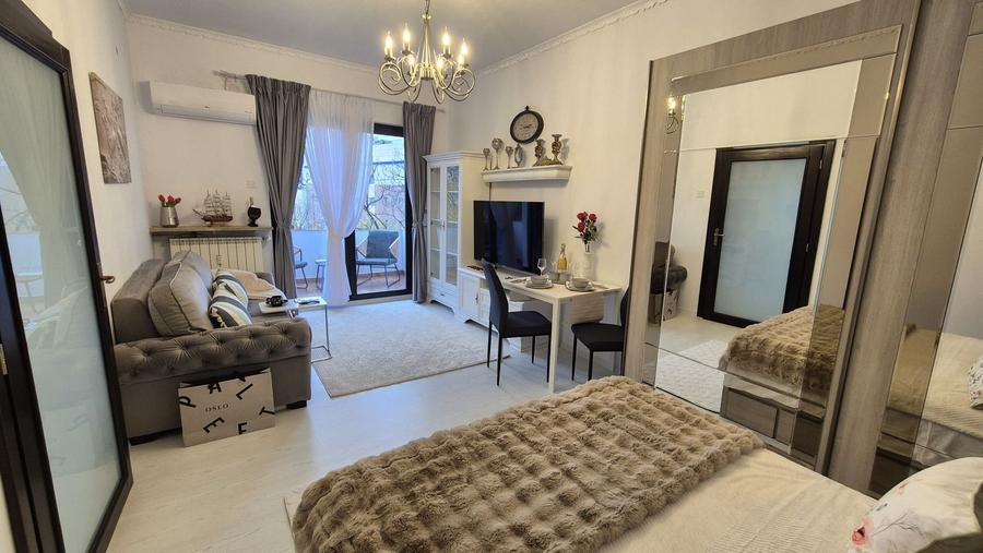 Garsonieră Eleganta 34,31 mp + boxa 3,07 mp - Magheru - Romana - 1