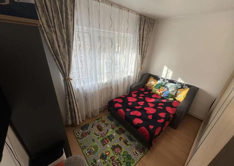 Apartament 2 camere zona Poarta 6 - 3