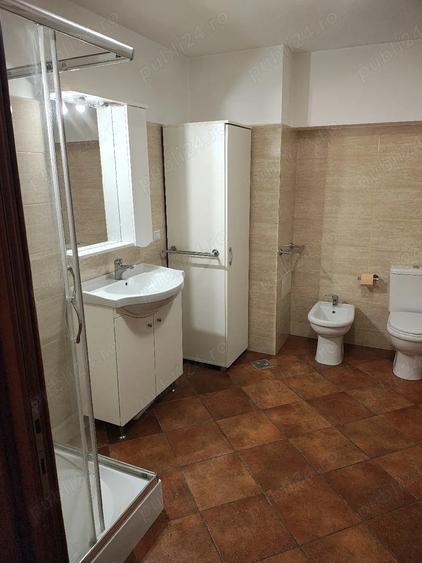 Proprietar inchiriez doua camere Bacau - 6