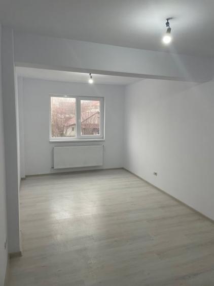 2 camere decomandat- nou- 62 mp- loc de parcare-79400 euro + TVA - 4