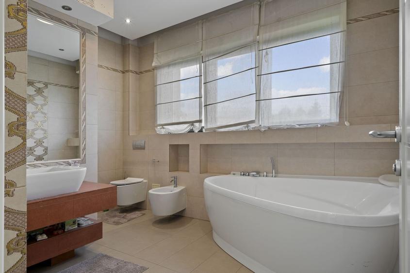 Vila clasică cu piscină și teren generos, într-un cadru verde, zona Băneasa - 12