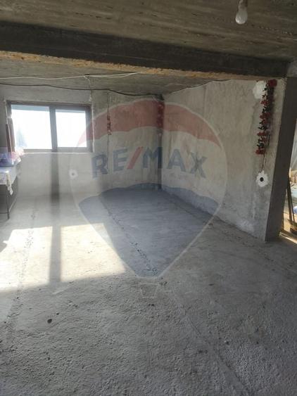 Casă / Vilă cu 5 camere de vânzare în zona Poiana Tapului - 12