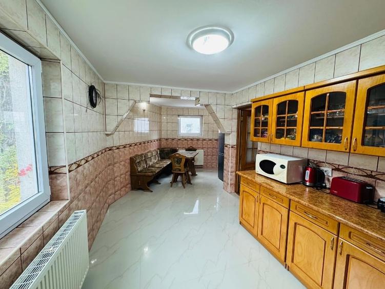 Casa individuala  S+P+1 –242 mp, potential rezidential/comercial, zona Viilor - 6