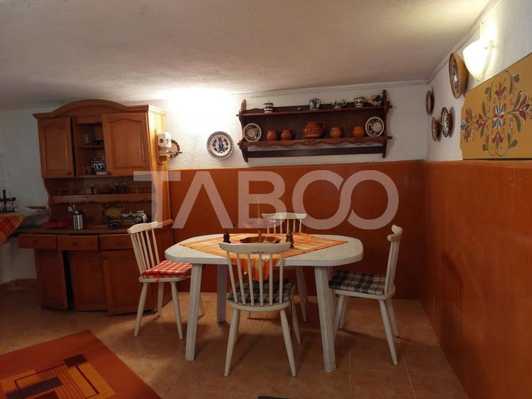 Casa de vanzare cu 2 apartamente separate si teren 500 mp Cisnadioara - 18