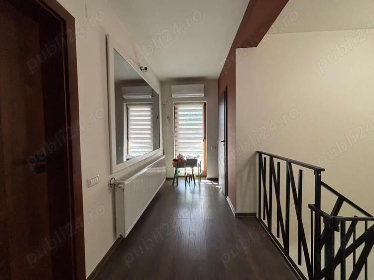 Jumatate de duplex, cu intrare separata ?i delimitare clara a spa?iilor, fara utilizari comune. - 6